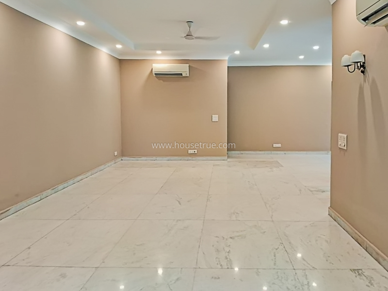 3 BHK Flat For Rent in Defence Colony