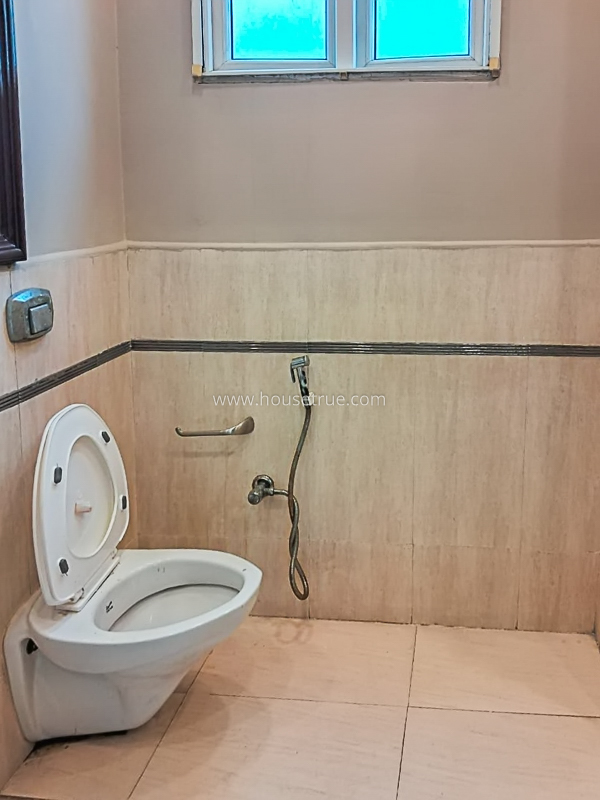 3 BHK Flat For Rent in Defence Colony