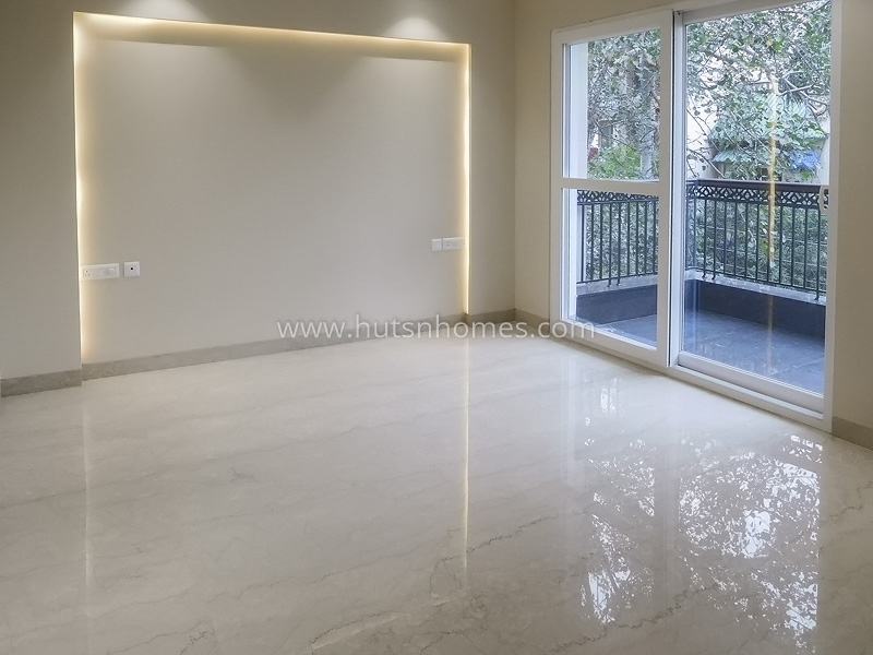 3 BHK Flat For Rent in Defence Colony