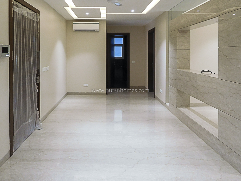 3 BHK Flat For Rent in Defence Colony
