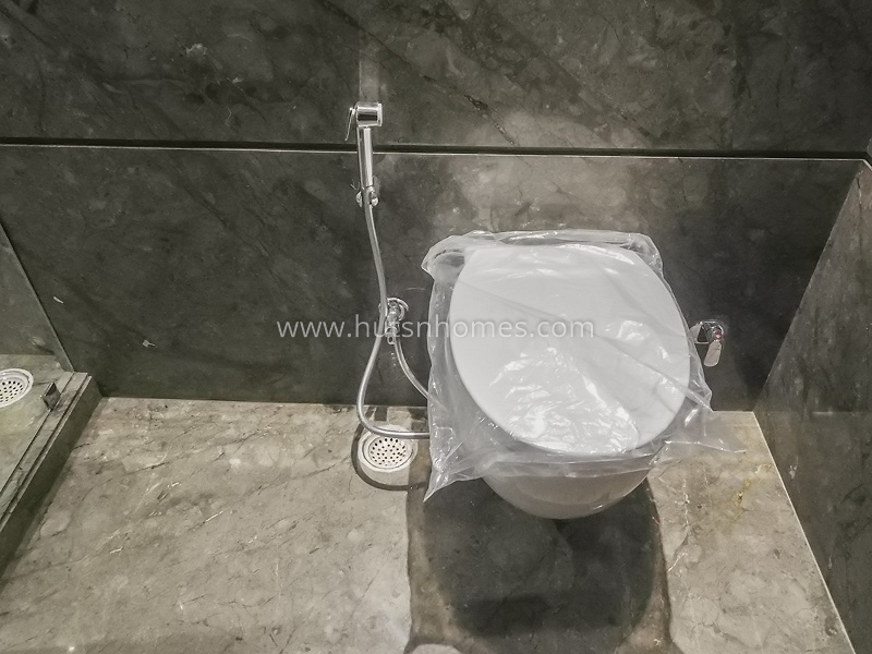 3 BHK Flat For Rent in Defence Colony