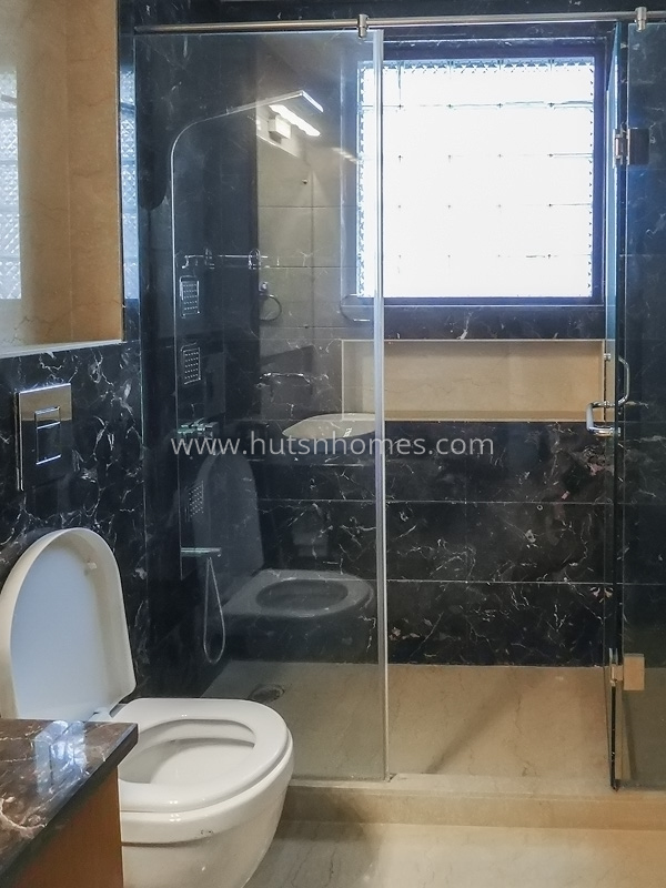 4 BHK Flat For Rent in Defence Colony