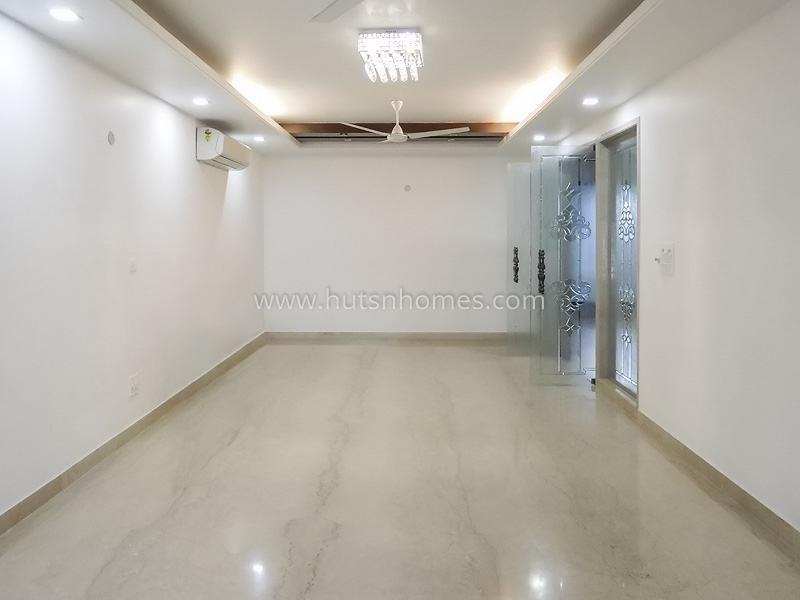 4 BHK Flat For Rent in Defence Colony
