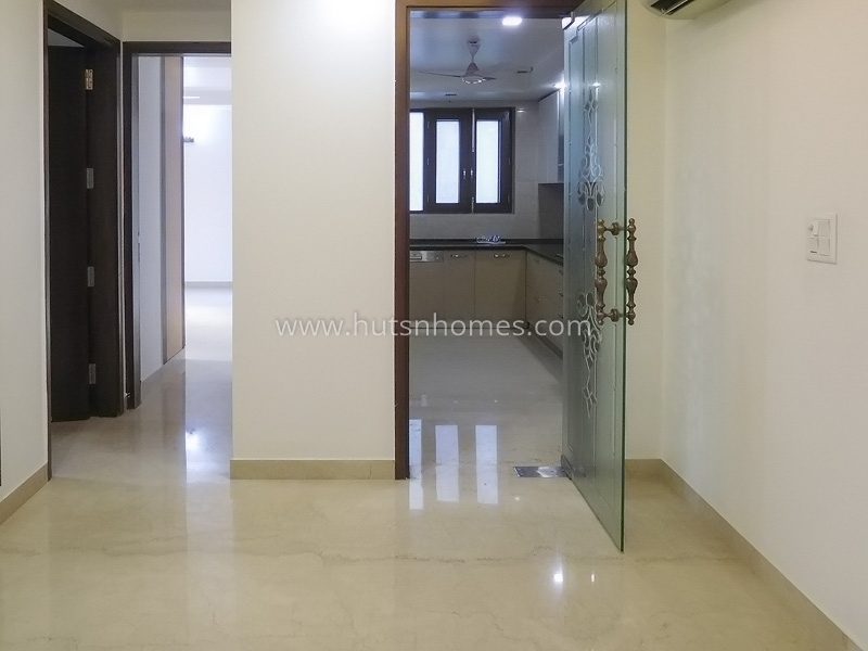 4 BHK Flat For Rent in Defence Colony