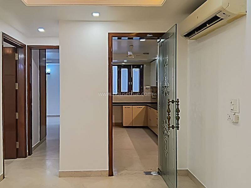 4 BHK Flat For Rent in Defence Colony