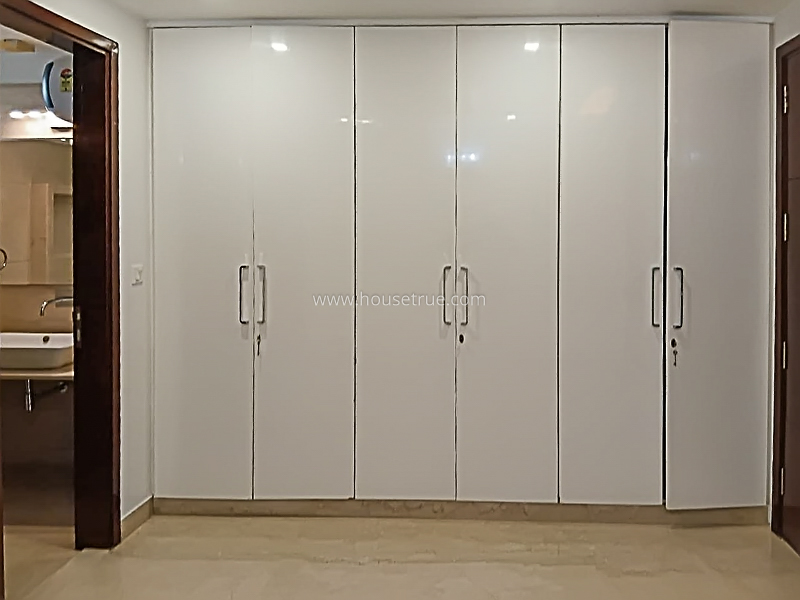 4 BHK Flat For Rent in Defence Colony