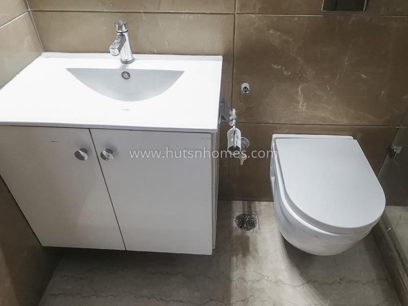 4 BHK Flat For Rent in Defence Colony