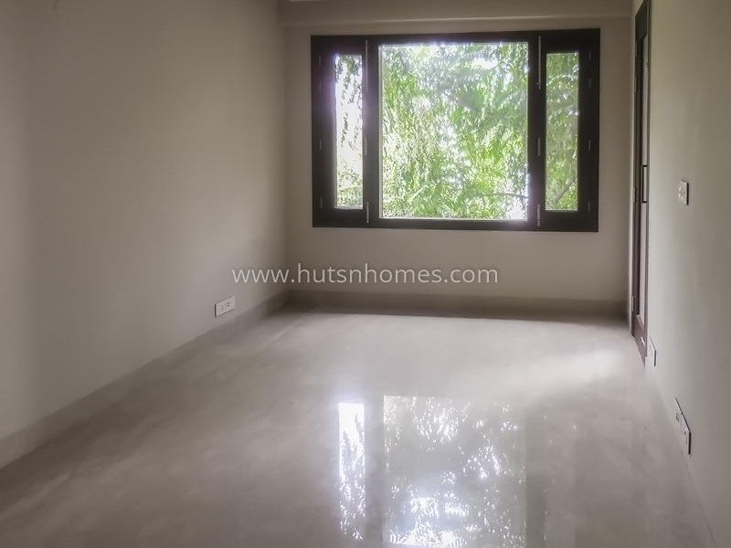 3 BHK Flat For Rent in West End Colony