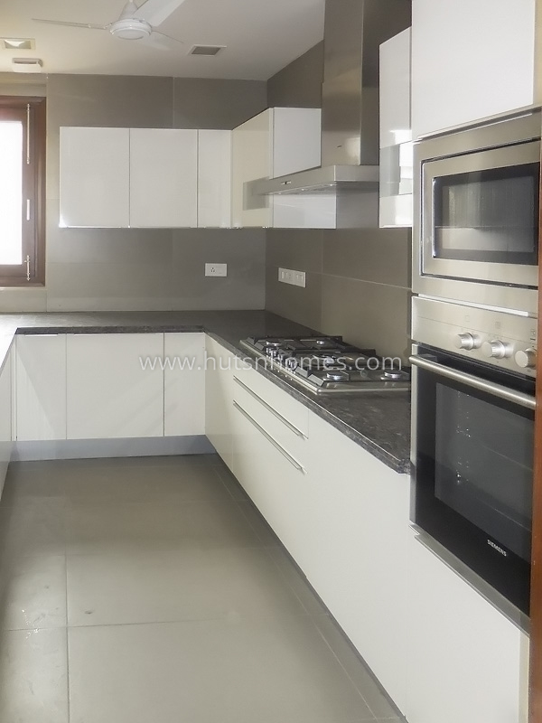 3 BHK Flat For Rent in West End Colony