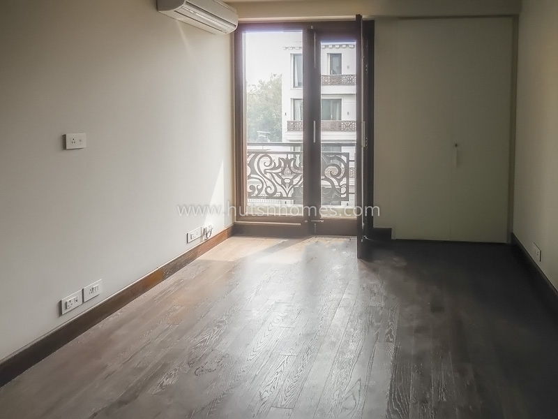 3 BHK Flat For Rent in West End Colony