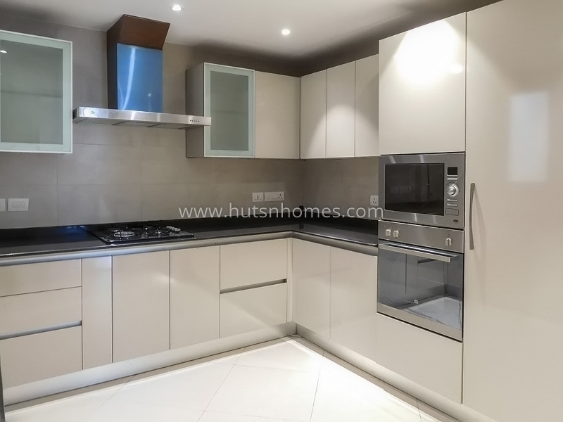 3 BHK Flat For Rent in Defence Colony