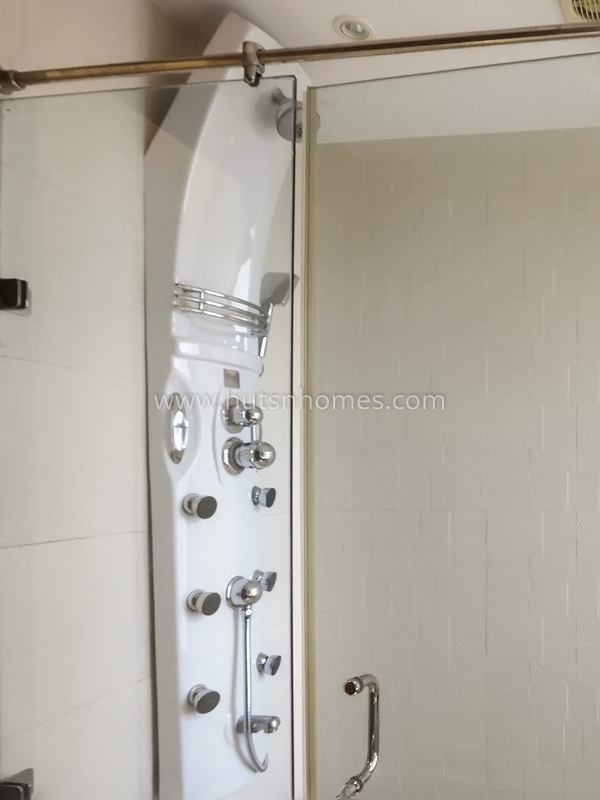 3 BHK Flat For Rent in Defence Colony