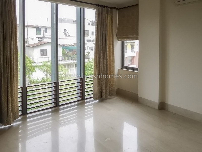 3 BHK Flat For Rent in Defence Colony