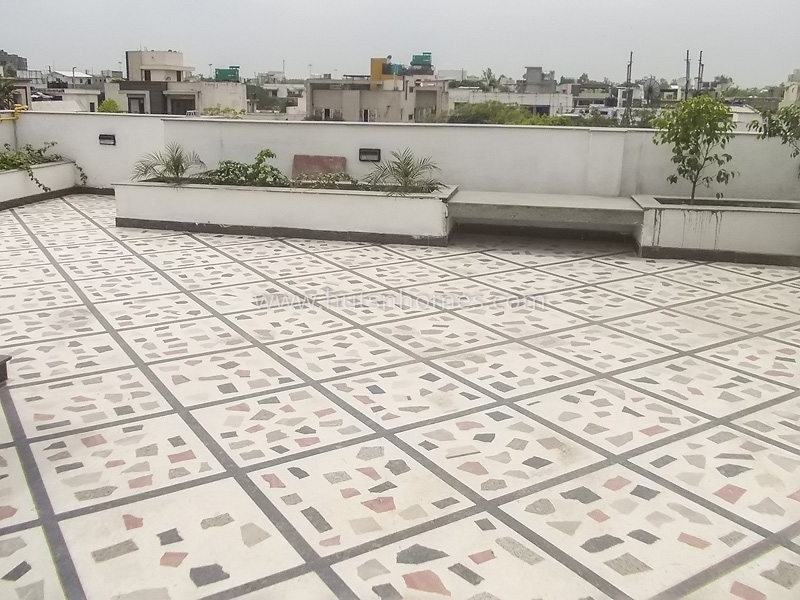 4 BHK Flat For Rent in Defence Colony