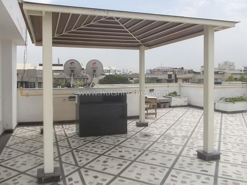 4 BHK Flat For Rent in Defence Colony