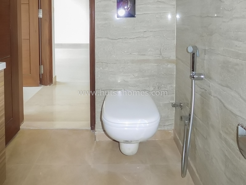 4 BHK Flat For Rent in Anand Niketan