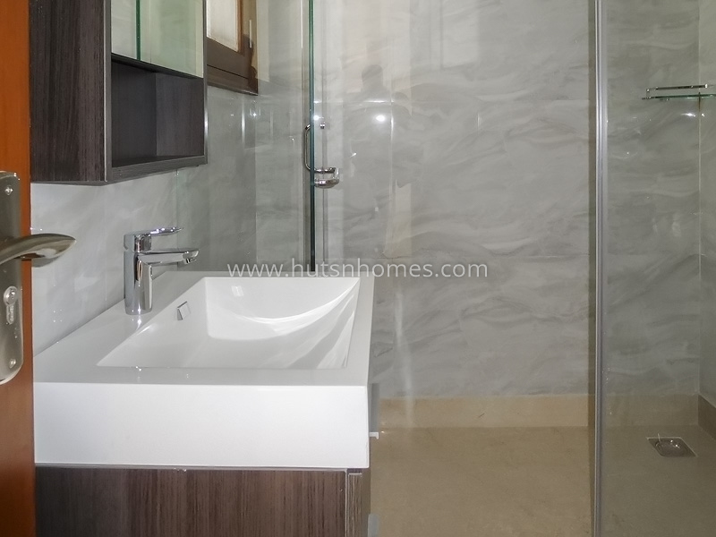 4 BHK Flat For Rent in Anand Niketan