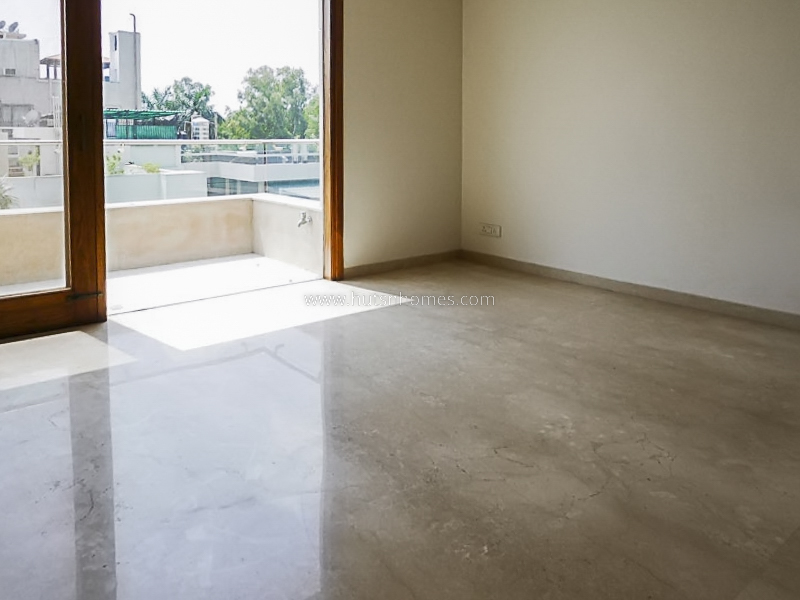 3 BHK Builder Floor For Rent in Defence Colony