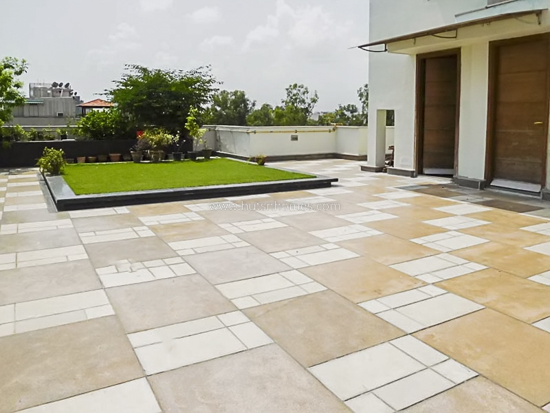 3 BHK Builder Floor For Rent in Defence Colony