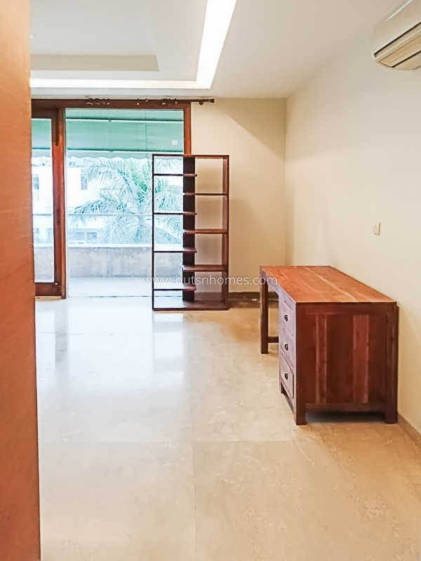 3 BHK Builder Floor For Rent in Defence Colony