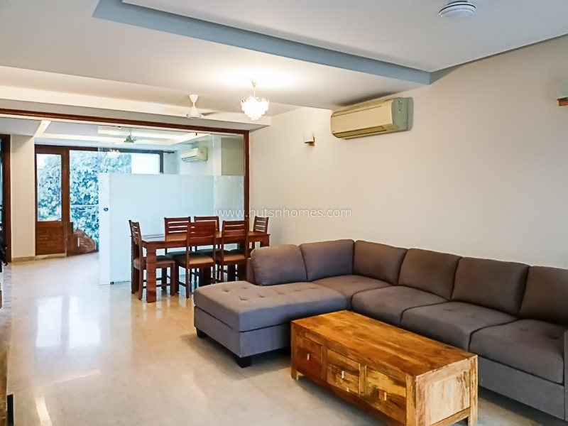 3 BHK Builder Floor For Rent in Defence Colony