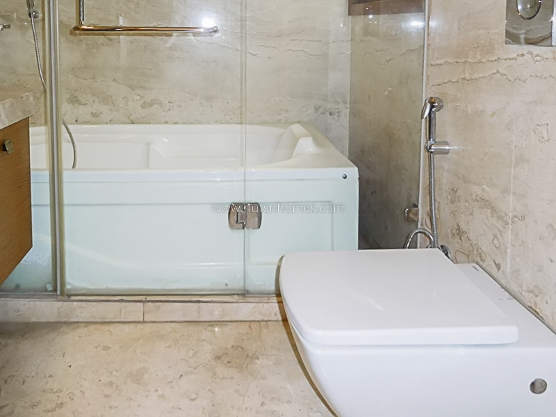 3 BHK Builder Floor For Rent in Defence Colony