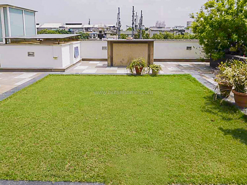 3 BHK Builder Floor For Rent in Defence Colony