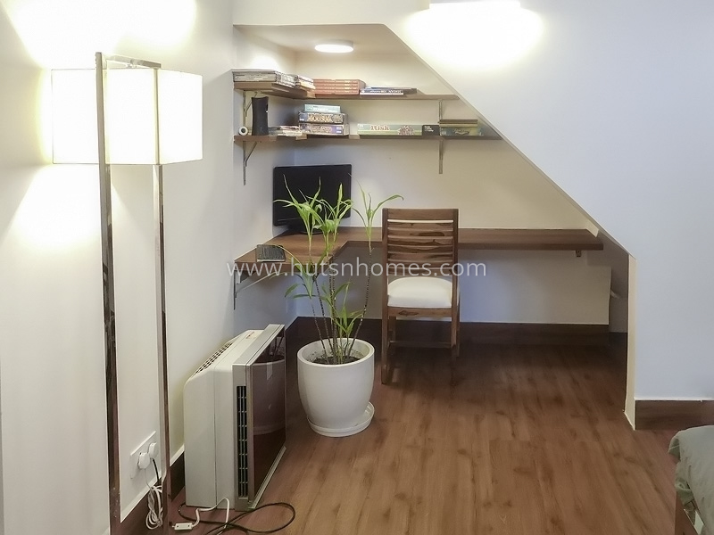 2 BHK Flat For Rent in Defence Colony