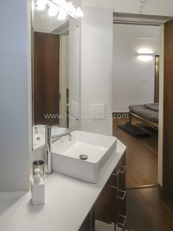 2 BHK Flat For Rent in Defence Colony