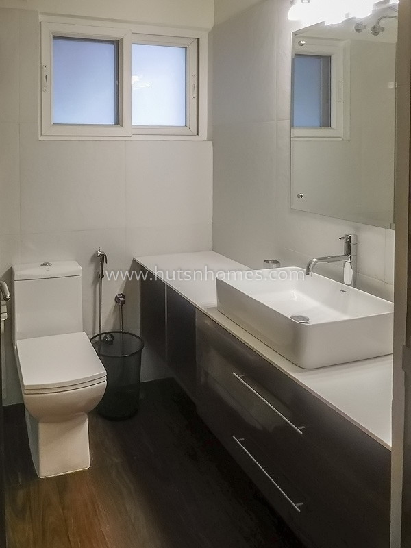 2 BHK Flat For Rent in Defence Colony
