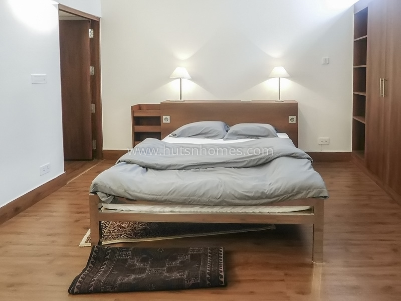 2 BHK Flat For Rent in Defence Colony