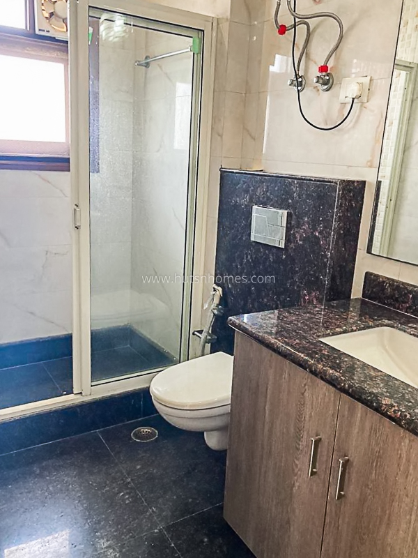 3 BHK Builder Floor For Rent in Pamposh Enclave