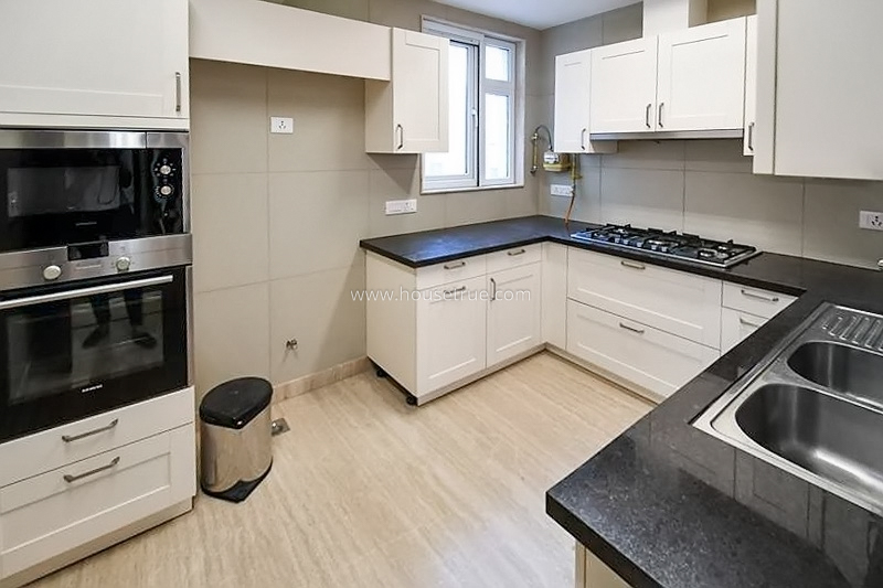 4 BHK Flat For Rent in Defence Colony