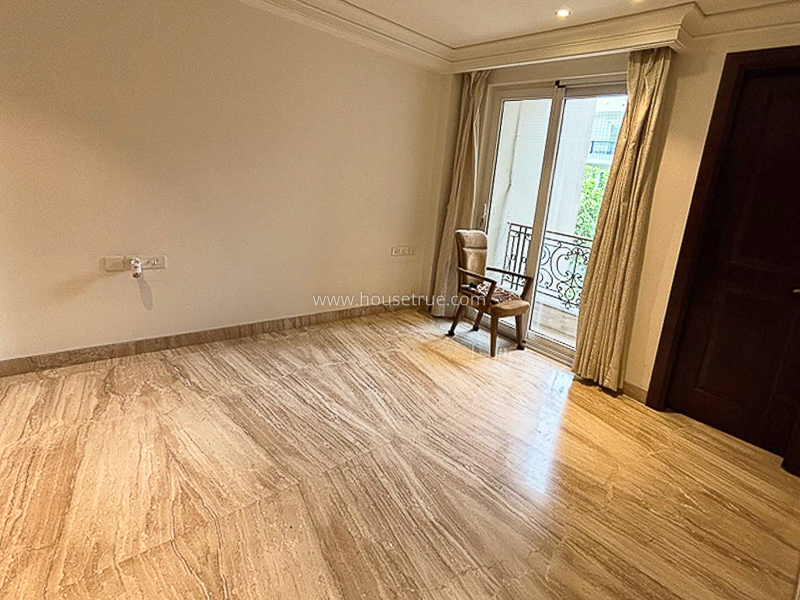 4 BHK Flat For Rent in Defence Colony