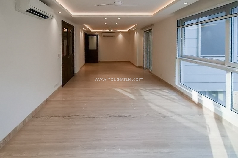 4 BHK Flat For Rent in Defence Colony
