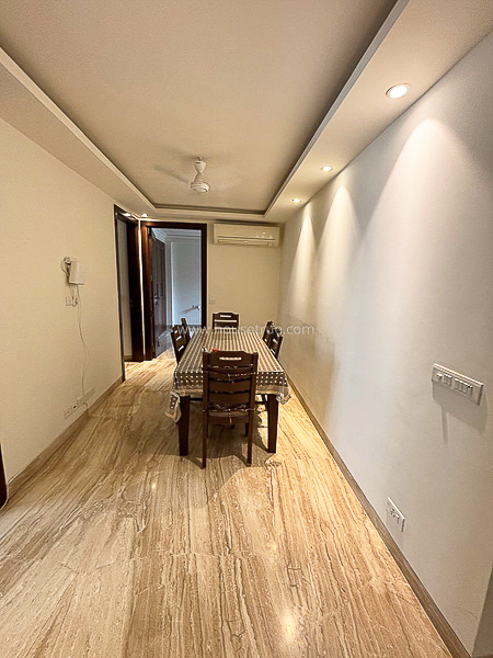 4 BHK Flat For Rent in Defence Colony