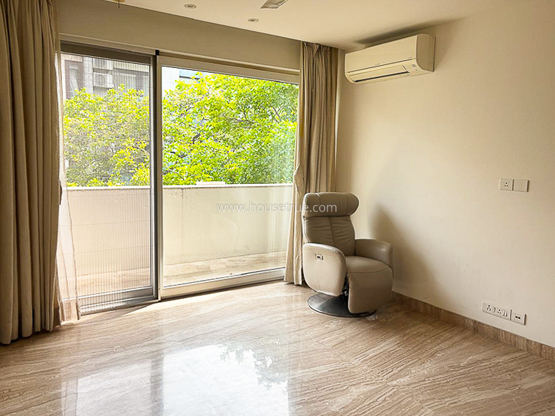 4 BHK Flat For Rent in Defence Colony