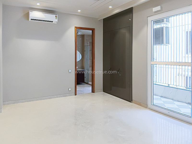 3 BHK Builder Floor For Rent in Defence Colony