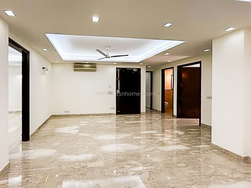 3 BHK Flat For Rent in Defence Colony