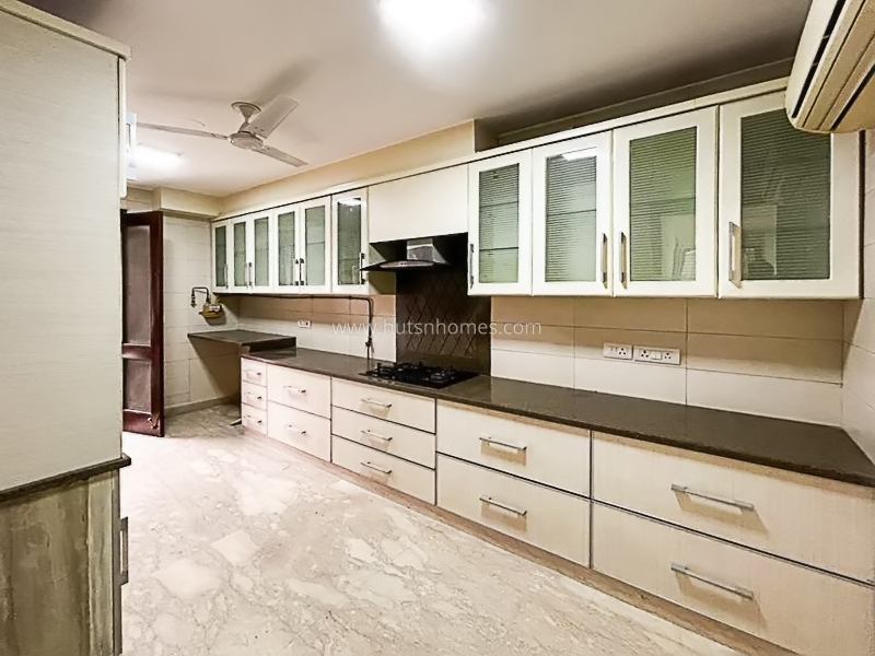 3 BHK Flat For Rent in Defence Colony