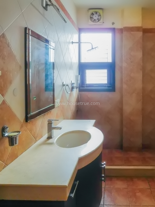 3 BHK Flat For Rent in Jangpura