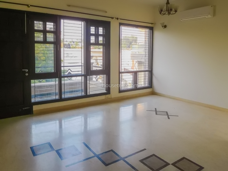 3 BHK Flat For Rent in Jangpura