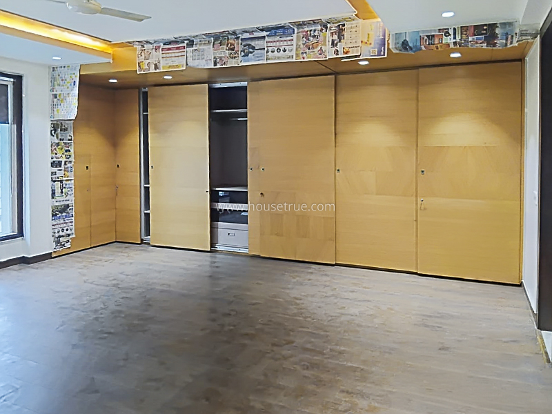 3 BHK Builder Floor For Rent in Defence Colony