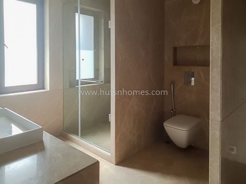 3 BHK Flat For Rent in Vasant Vihar