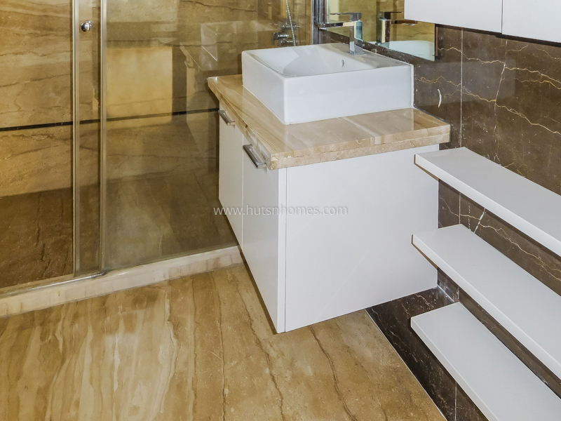 4 BHK Flat For Rent in Vasant Vihar