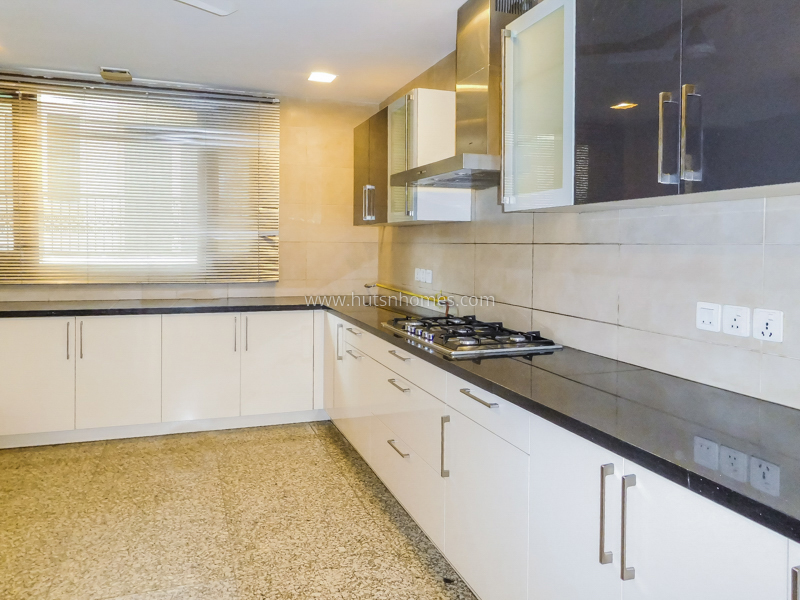 4 BHK Flat For Rent in Vasant Vihar