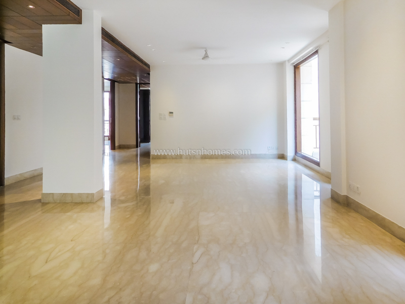 4 BHK Flat For Rent in Vasant Vihar