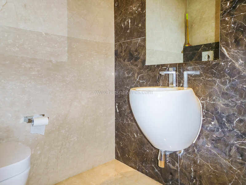 4 BHK Flat For Rent in Vasant Vihar