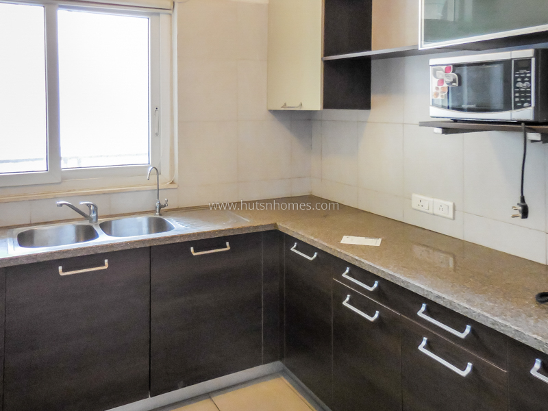 3 BHK Condo For Rent in Golf Course Road