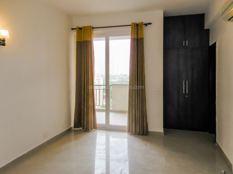 3 BHK Condo For Rent in Golf Course Road